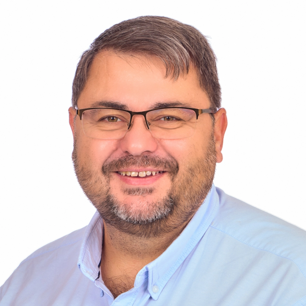 Moln&aacute;r Zolt&aacute;n
